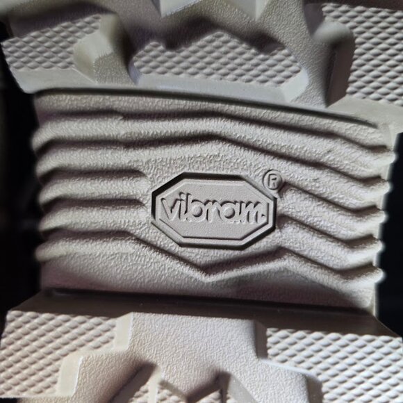 NWOT Thorogood 8\